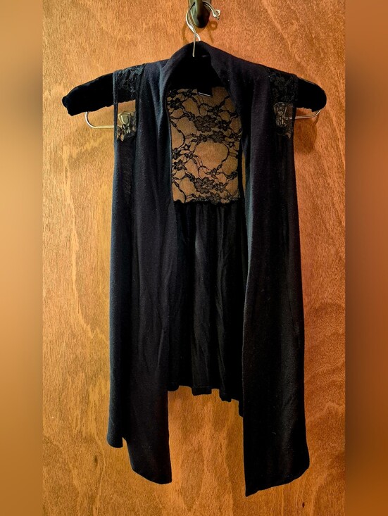 Rue21 Jackets & Blazers - Rue21 Black Lace Sleeveless Duster